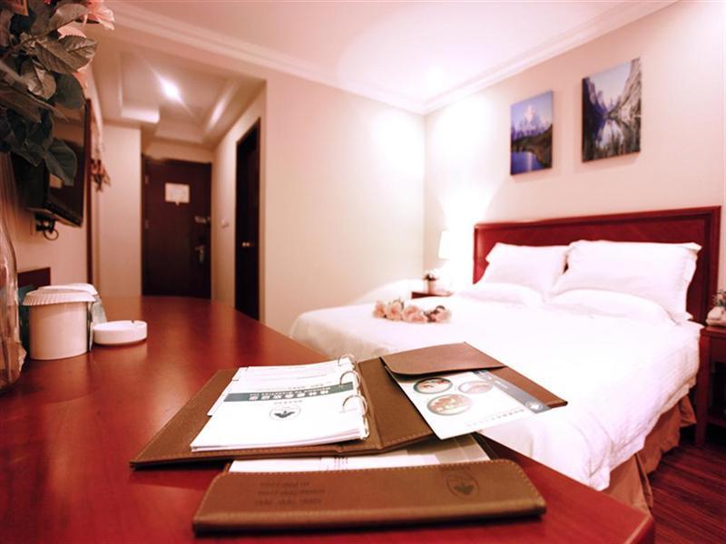 Greentree Inn Anhui Wuhu Zhongshan Road Pedestrian Street Express Hotel Ngoại thất bức ảnh